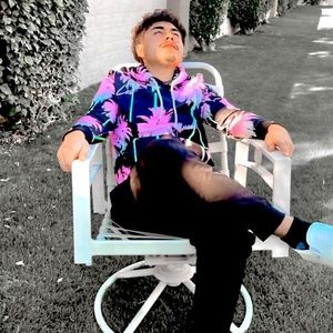 Meet your Posher, Emmanuel